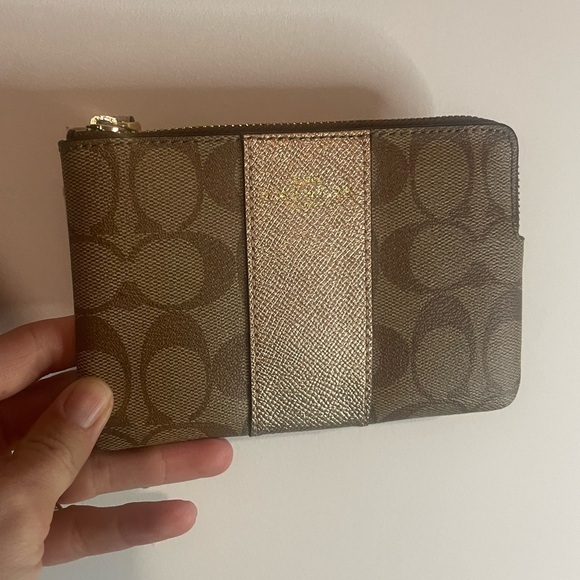 beautiful Coach wristlet khaki and metallic rose gold sort of color zip up‎ - Picture 1 of 5